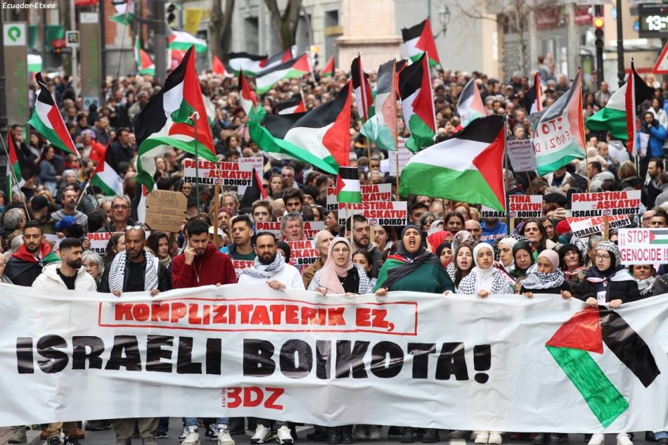 Miles de manifestantes vuelven a teñir las calles de solidaridad con la resistencia Palestina en Euskadi