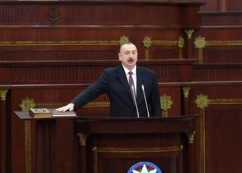 Aliyev jura su cargo para un quinto mandato en Azerbaiyán