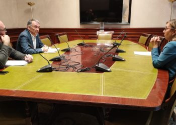 Enrique Santiago critica la “hipocresía y las mentiras sistemáticas” del PP ante la “evidencia” de que negociaron con los independentistas investir a Feijóo a cambio de indultos y amnistía