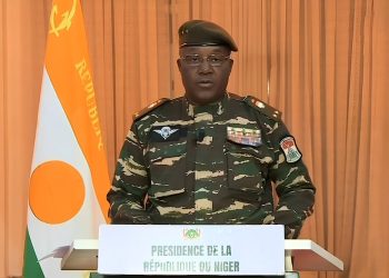 Presidente de Níger: Francia debe pagar deudas de 65 años de saqueo