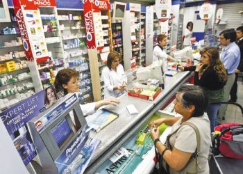 Subidas de precio de hasta 83% solo en enero en Argentina, en los medicamentos más consumidos por adultos mayores
