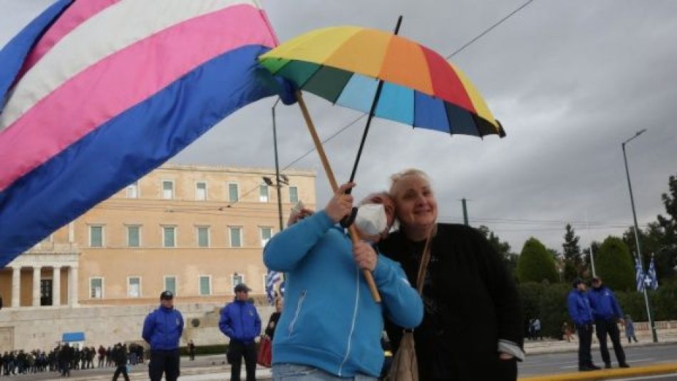 Parlamento aprueba el matrimonio igualitario en Grecia