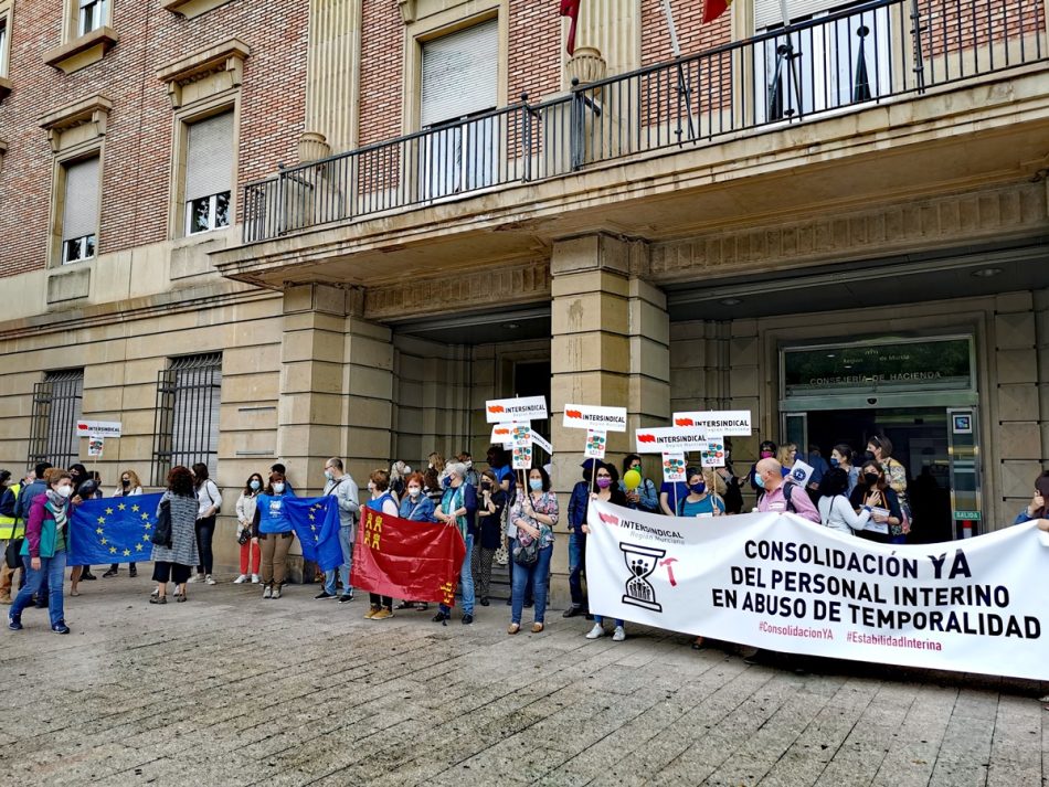 Intersindical convoca una concentración contra las ofertas de empleo del gobierno regional de Murcia