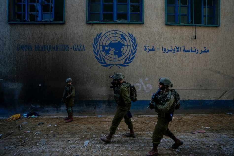 Empleados de la UNRWA son detenidos y torturados por «Israel»
