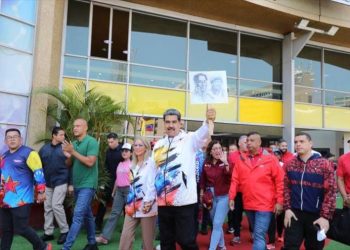Anuncian captura de tres personas que pretendían atacar a Maduro