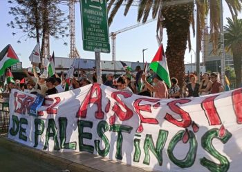 Boric rompe relaciones con Israel; chilenos cercan la embajada sionista