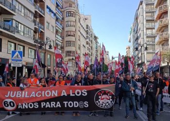Conductores profesionales se manifestaron por la jubilación a los 60 años en València
