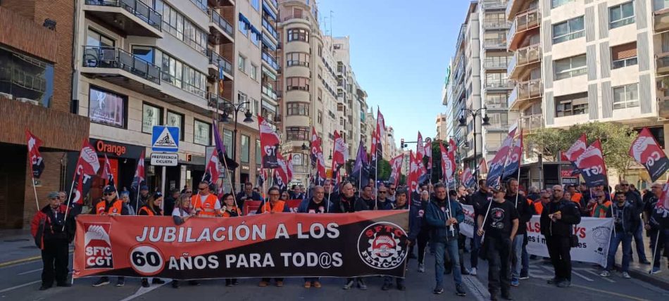 Conductores profesionales se manifestaron por la jubilación a los 60 años en València