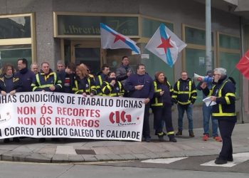 A unidade de reparto de Correos en Lalín continúa coas protestas para esixir máis persoal
