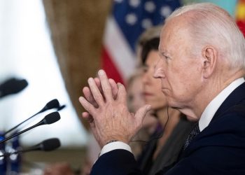 Senadores instan a Biden a dejar de armar a “Israel”