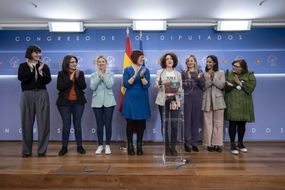 Sumar plantea introducir el derecho al aborto en la Constitución, como acaba de aprobar Francia con amplia mayoría