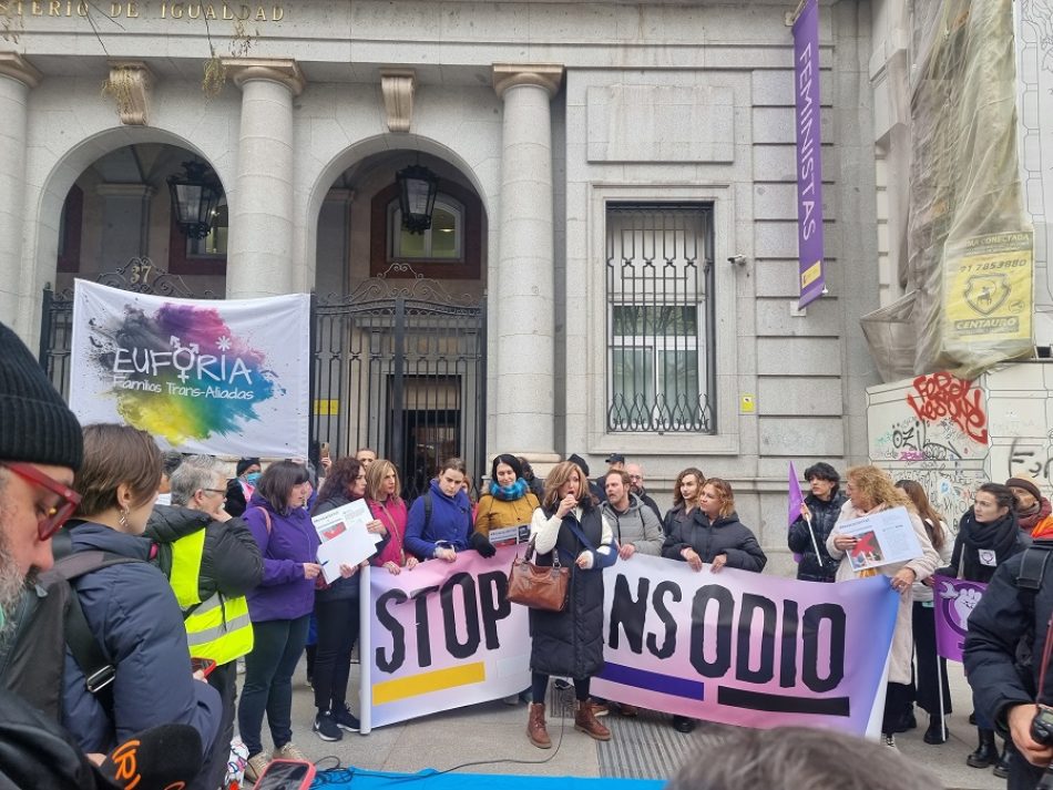 La Federación Plataforma Trans pide en una carta a Ana Redondo la destitución de la directora del Instituto de las Mujeres, Isabel García