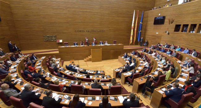 Compromís denuncia que la Mesa de las Corts bloquea la comparecencia del conseller Gómez por el caso Osvaldos