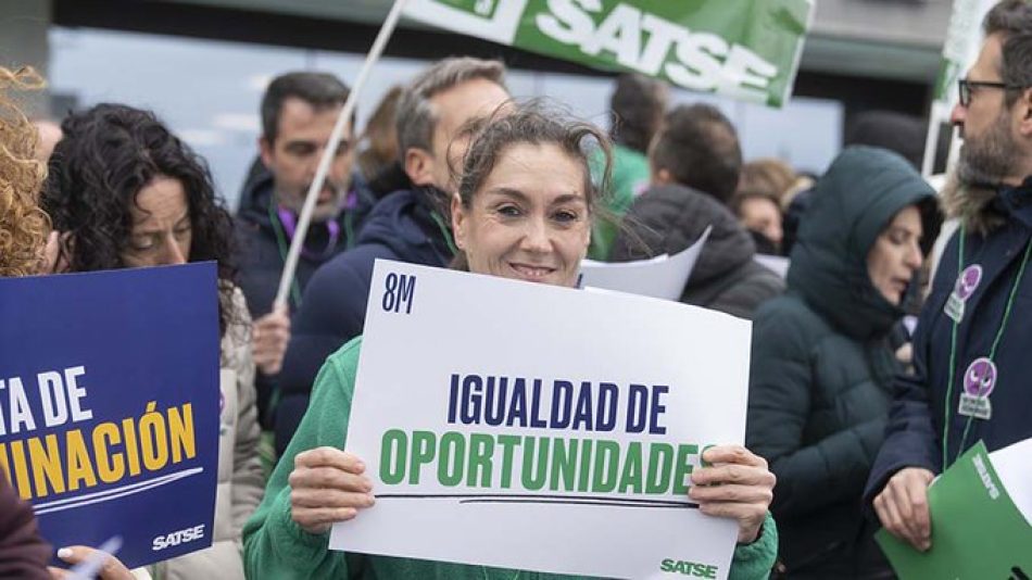 SATSE exige equiparar las retribuciones de enfermeras, enfermeras especialistas y fisioterapeutas