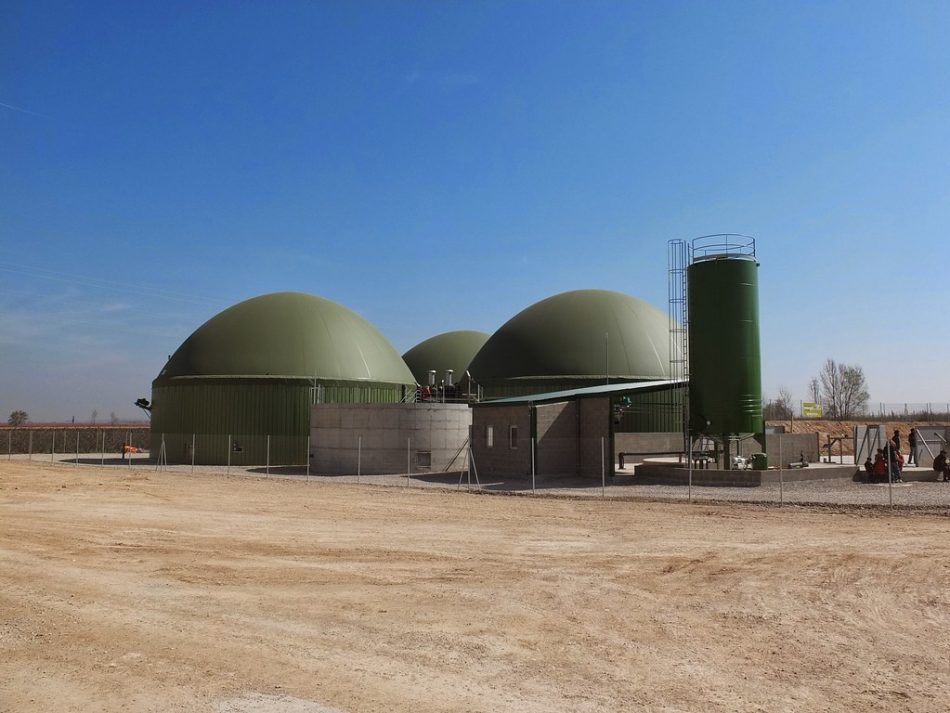 Las plantas de biogás como la de Torrejón de La Calzada deben ubicarse lejos de la población