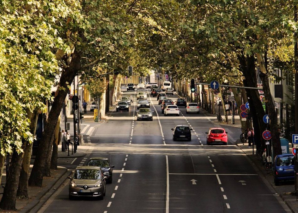 La exposición al tráfico urbano se relaciona con un envejecimiento más rápido y menos saludable