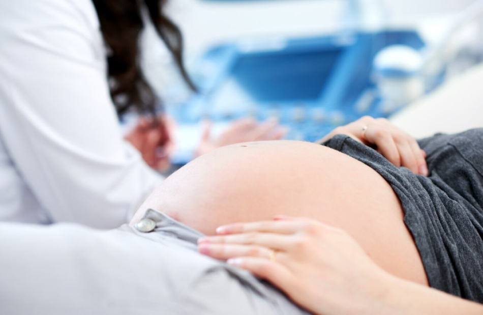 Comprende los cambios físicos y emocionales del embarazo