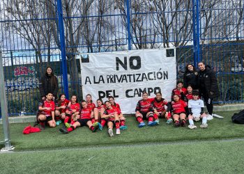 La privatización de unas instalaciones deportivas municipales enfrenta a la Junta de Villaverde (Madrid) con los clubs que llevan más de una década utilizándolas