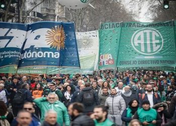 Arranca jornada de paro nacional de trabajadores en Argentina
