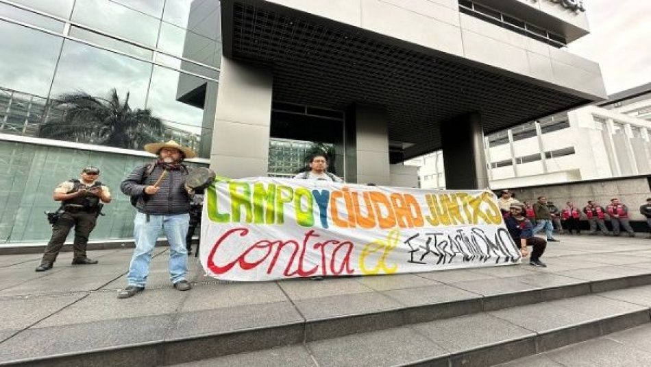 Campesinos denuncian represión por fuerzas policiales en Ecuador