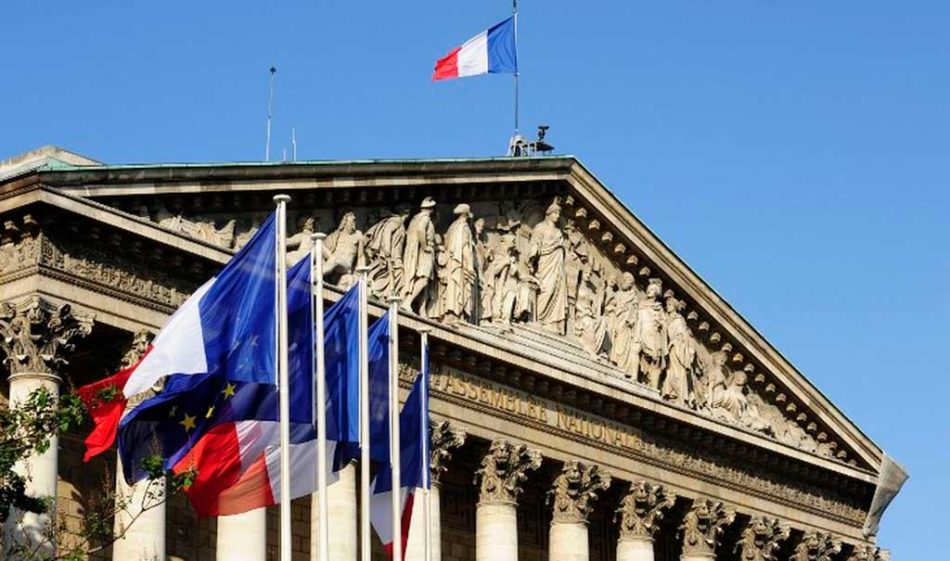 Sondeo proyecta elevada abstención para comicios europeos en Francia