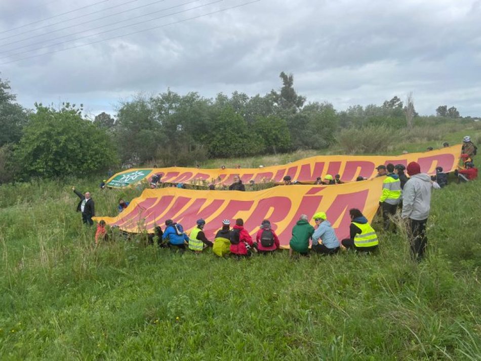 Contra viento y marea, la Ecomarcha concluye su recorrido por el cauce del Guadalquivir desde Córdoba hasta Sanlúcar de Barrameda