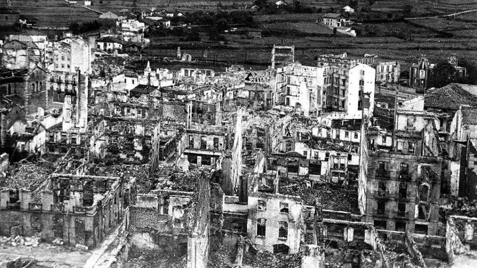 El bombardeo de Guernica (26 de abril de 1937)