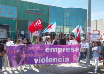 Traballadoras/es de Pescadona mobilízanse en Cambados para reclamar o pago dos salarios e contra a represión laboral