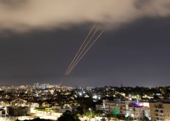 Funcionario de EE.UU. confirma dos bases israelíes alcanzadas por Irán