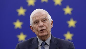 Borrell afirma que los europeos «no van a morir por Donbass»