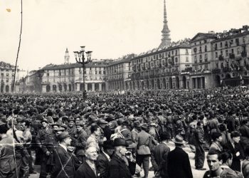 La revisión histórica el lavado de cara del fascismo amenazan Italia en el aniversario de la caída de Mussolini