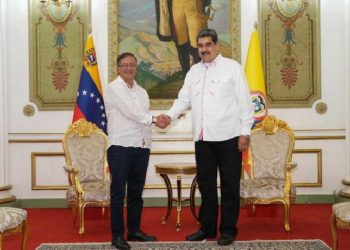 Presidentes de Venezuela y Colombia se reencuentran en Caracas