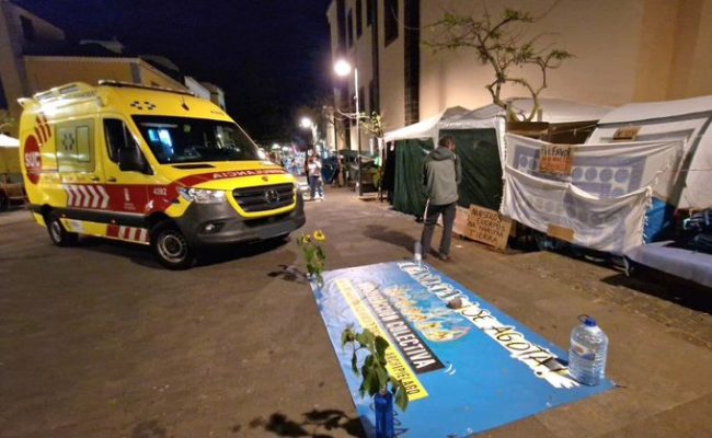 Solidaridad con las compañeras en huelga de hambre y el campamento “Canarias se agota” en La Laguna