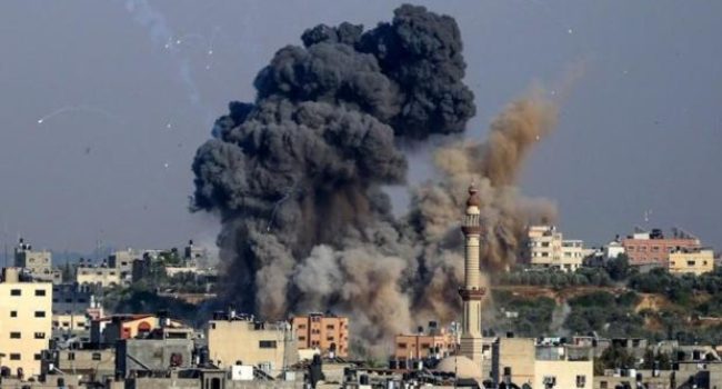 Israel asesina nuevamente a decenas de civiles palestinos en ataques contra el sur de Gaza