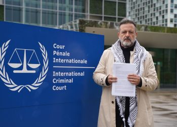 El eurodiputado de IU Manu Pineda amplía la denuncia contra altos mandos israelíes ante la Corte Penal Internacional por “crímenes contra la humanidad”