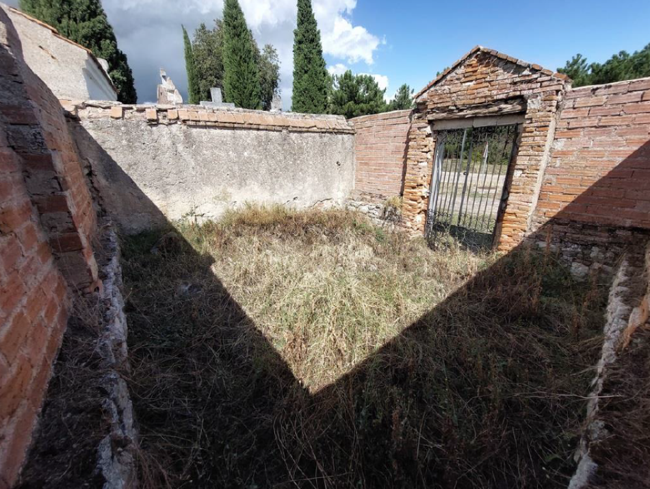 Comienza la exhumación de los restos de Pedro de la Calle, asesinado por pistoleros falangistas en Mojados, Valladolid, en 1936