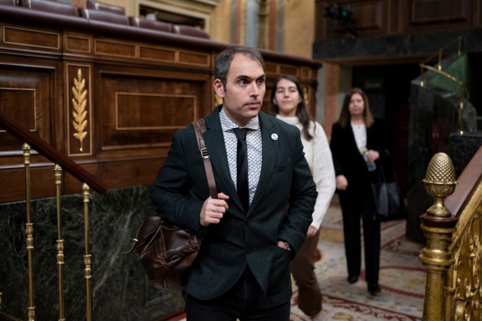 Toni Valero lleva al Congreso el tema de la segregación escolar y reclama a Educación que explique si “piensa tomar medidas frente a las comunidades que desobedecen la ley”