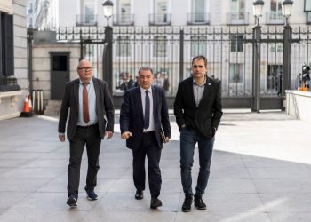 Los diputados de IU Valero y Cantorné reclaman explicaciones a Defensa en el Congreso sobre “los motivos de haber desviado a Málaga la fragata de la OTAN con escala prevista en Maó”