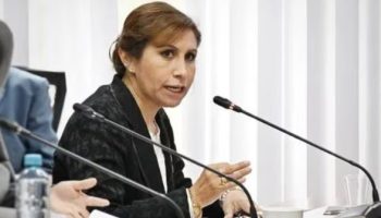 Impiden salida de Perú a la fiscal suspendida Patricia Benavides