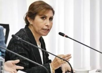 Impiden salida de Perú a la fiscal suspendida Patricia Benavides