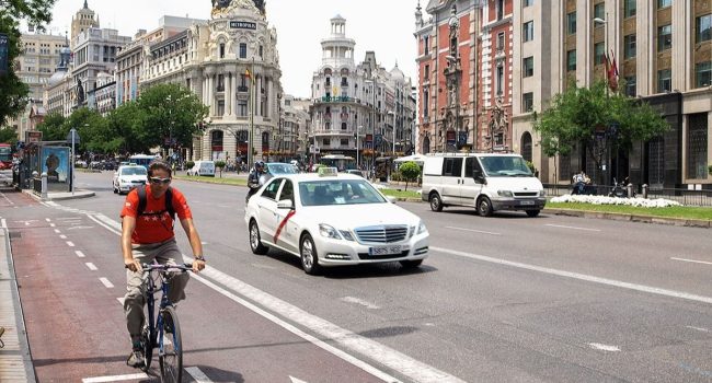 Instan al Ayuntamiento de Madrid a implantar mejoras en el sistema de carril bici