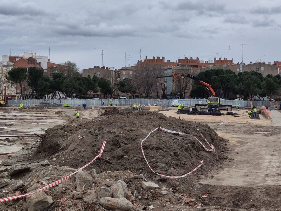 La Asamblea de Madrid comprueba la ineficacia de las medidas de protección del alumnado del colegio Perú por las obras de las línea 11