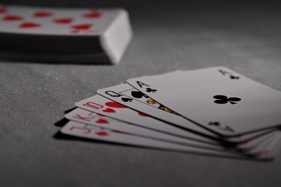 Analizando el comportamiento de tus oponentes en un casino en línea: Factores esenciales