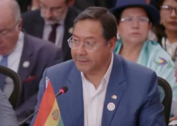 Presidente de Bolivia insta a evitar tercera guerra mundial