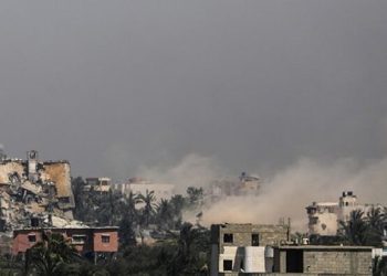 Israel mantiene bombardeos contra el norte y sur de Gaza