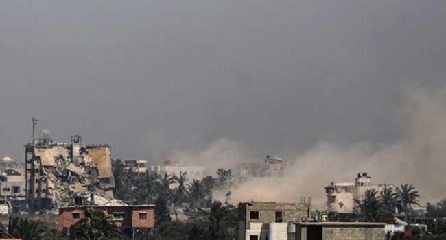 Israel mantiene bombardeos contra el norte y sur de Gaza