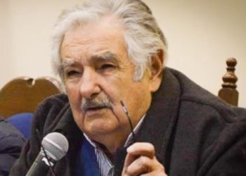 Expresidente uruguayo Mujica anuncia que tiene un tumor en el esófago