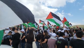 Palestinos marchan para conmemorar el Día de la Nakba