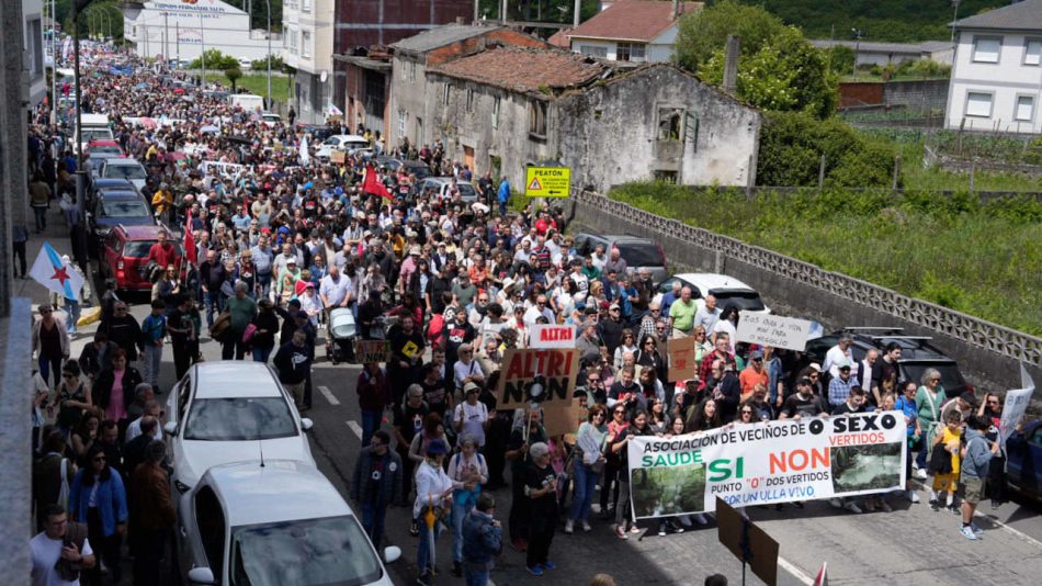 Ana Pontón e Ana Miranda encabezan a delegación do BNG na masiva manifestación contra a bomba ambiental de ALTRI