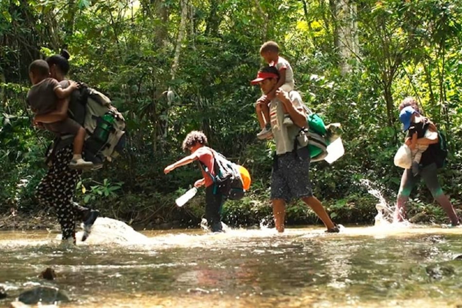 Más de 30 mil niños migrantes cruzaron el Darién  (entre Colombia y Panamá) en cuatro meses